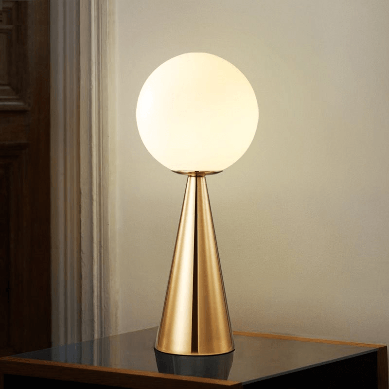 Luminária de mesa Cone Moderno - Casa Rezende