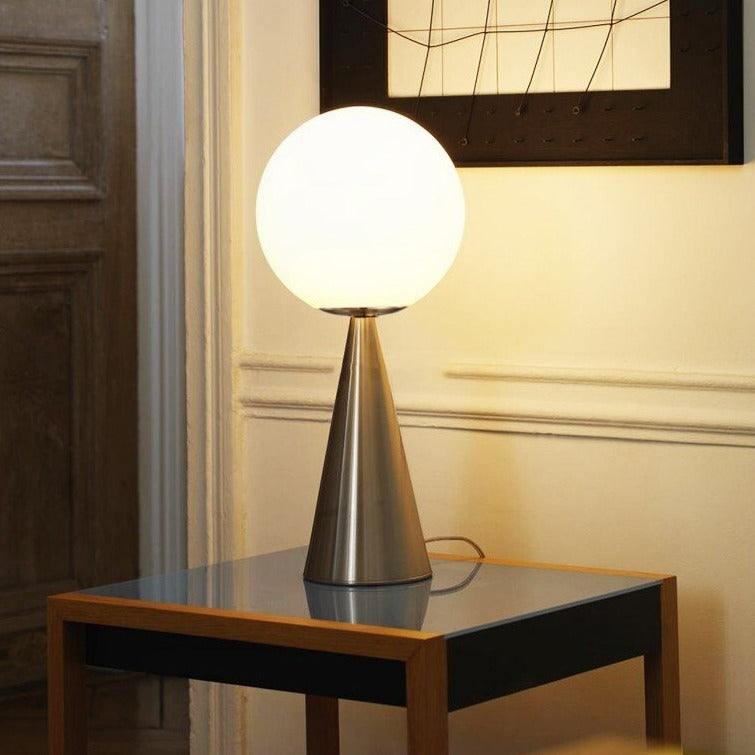 Luminária de mesa Cone Moderno - Casa Rezende